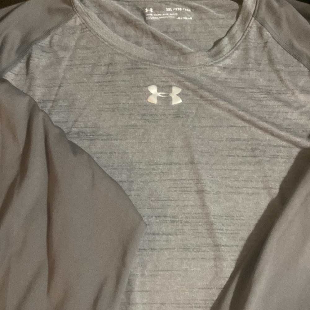 Under armor loose fit heat gear